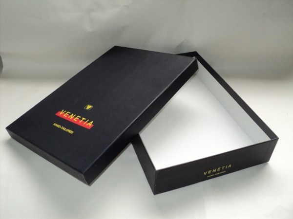 shoe packing box